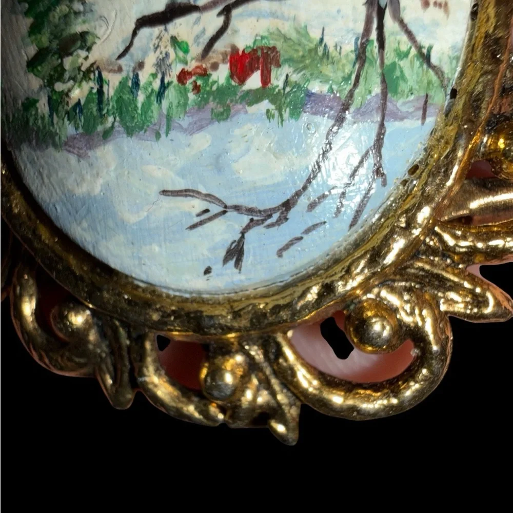 Vintage Hand-Painted Cameo Style Brooch /Pendant - Scenic Winter Landscape